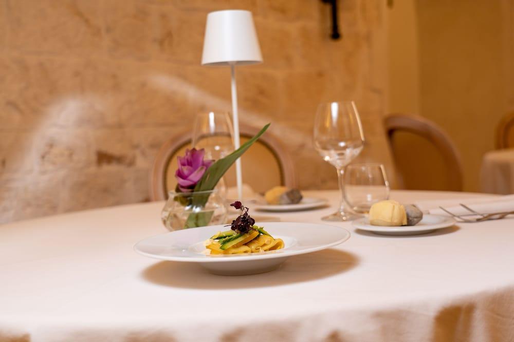 Ostuni Palace - Hotel Bistrot & Spa Екстер'єр фото