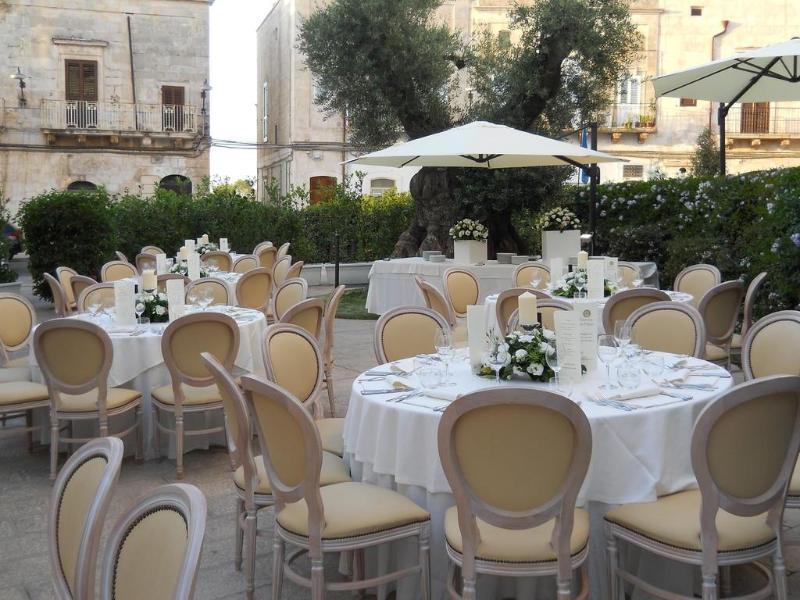 Ostuni Palace - Hotel Bistrot & Spa Екстер'єр фото